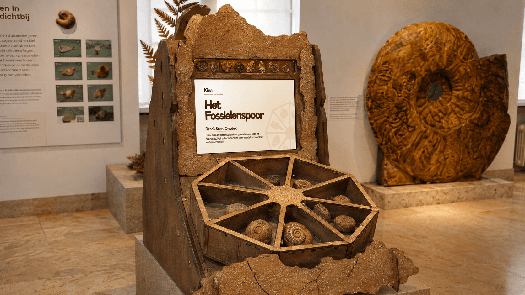Het Fossielenspoor — Discover fossils by turning a physical carousel